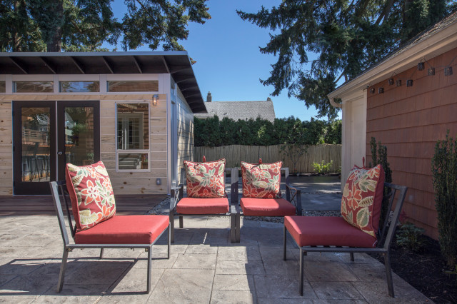 12X16 Signature Series Yoga Studio - Retro - Home Gym - Portland - By  Studio Shed - Live Large. Build Small. | Houzz