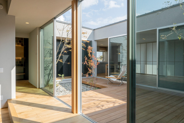 縄田の家 japanisch-modern-terrasse