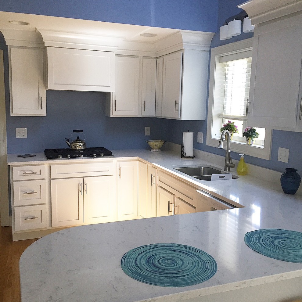 Transitional kitchen photo in Boston