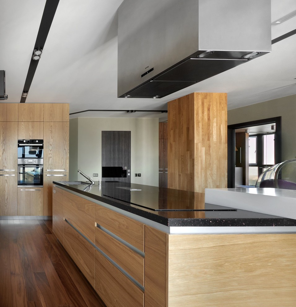 Contemporary kitchen in Yekaterinburg.