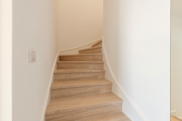 Palais Maeterinck - Nice contemporary-staircase