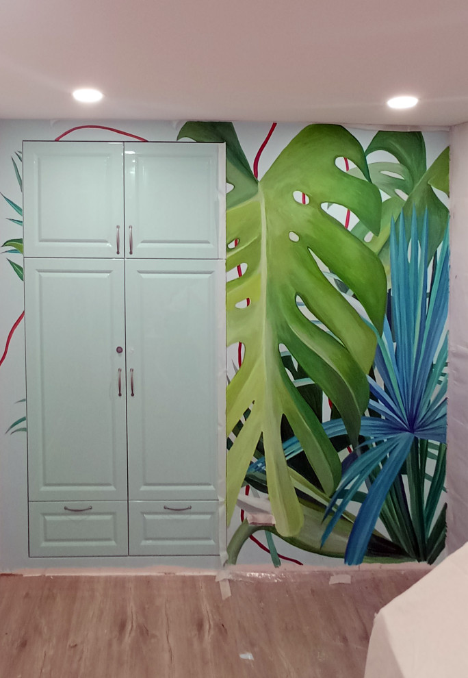 Роспись в интерьере "Монстера и пальма"