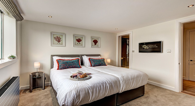 Thorburn contemporary-bedroom