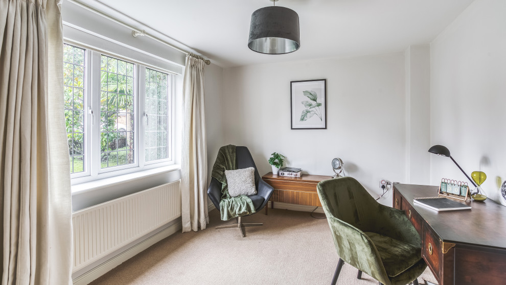 Staged to Sell - Part Furnished - Project Dovestone Gardens