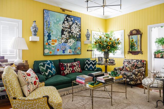 Moorooka Residence traditional-living-room