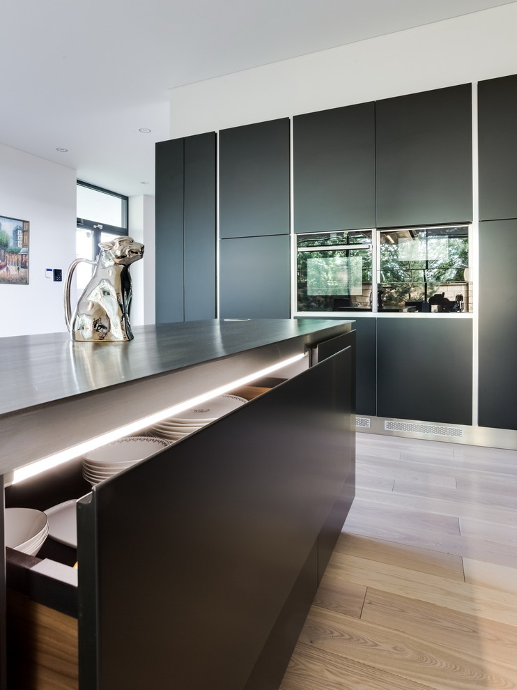 Кухня черного цвета