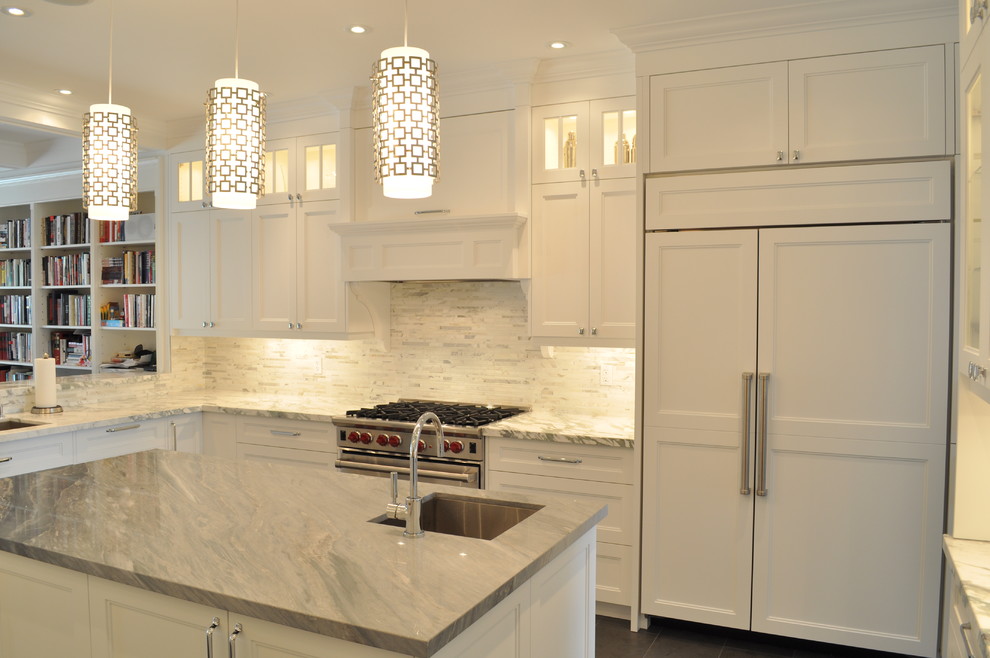 Inspiration for a transitional kitchen remodel in Toronto