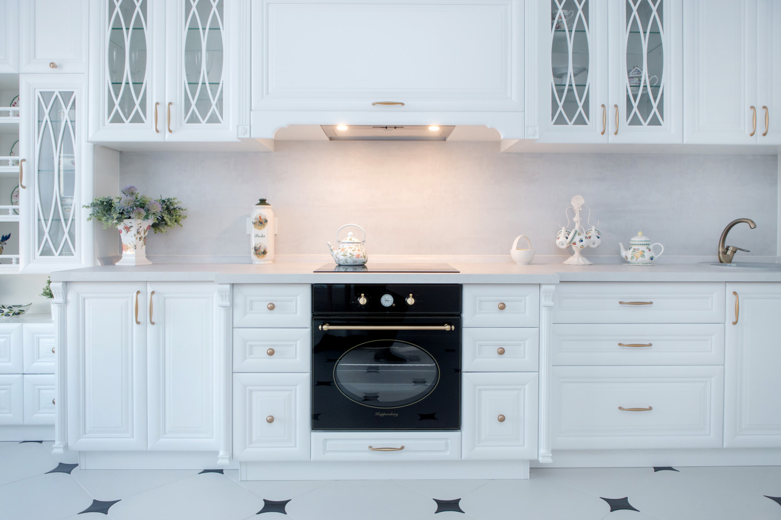 Классическая кухня из массива бука