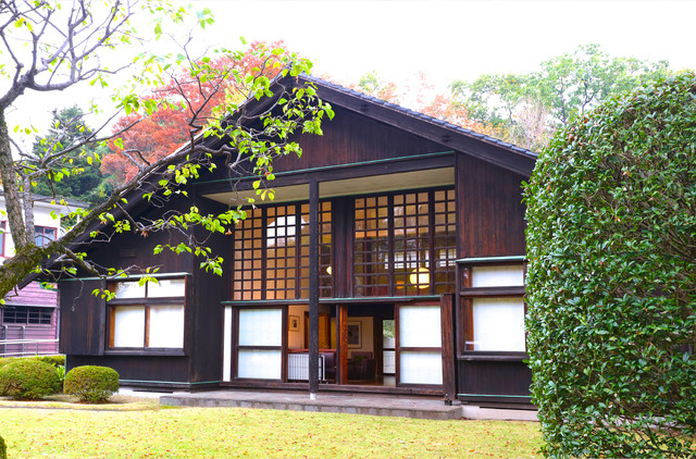 A Renowned Modernist Turns Tradition-Minded for His Own Home A Renowned Modernist Turns Tradition-Minded for His Own Home