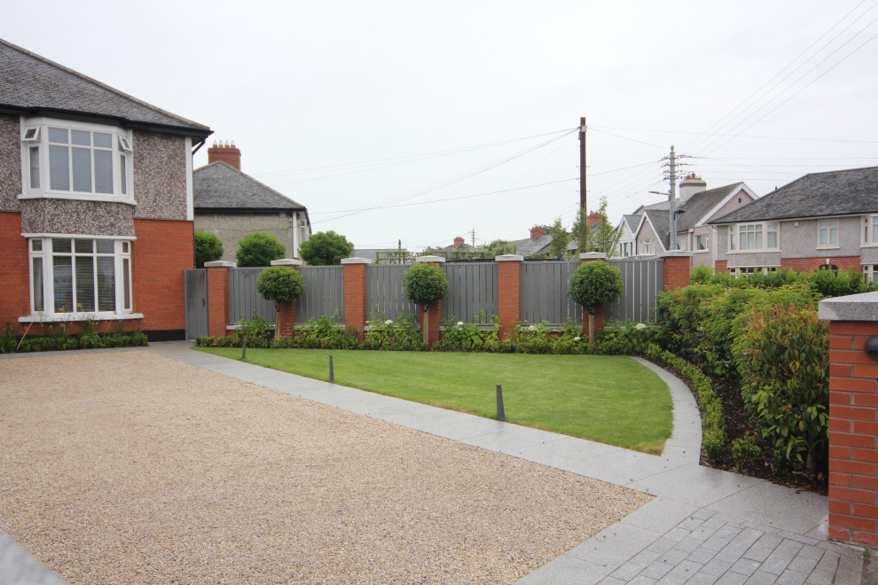 This is an example of a contemporary garden in Dublin.