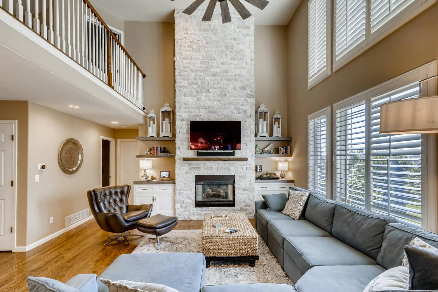 Broomfield County Kitchen & Family Room Fireplace