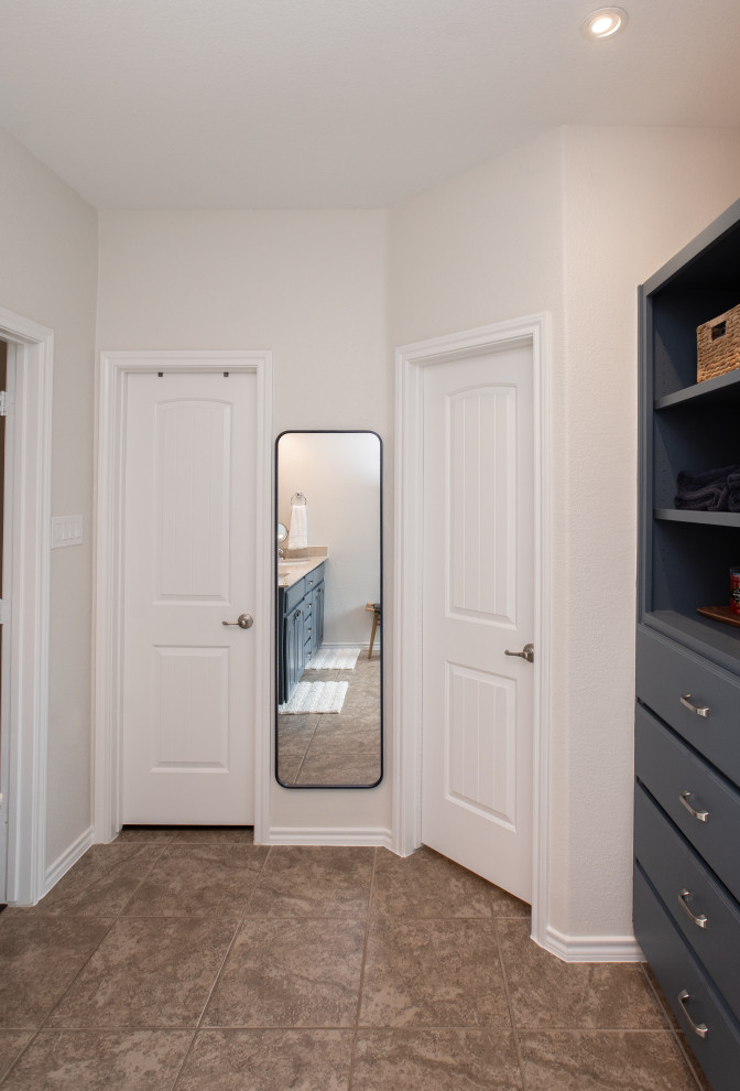 Blue Cypress | Master Bathroom