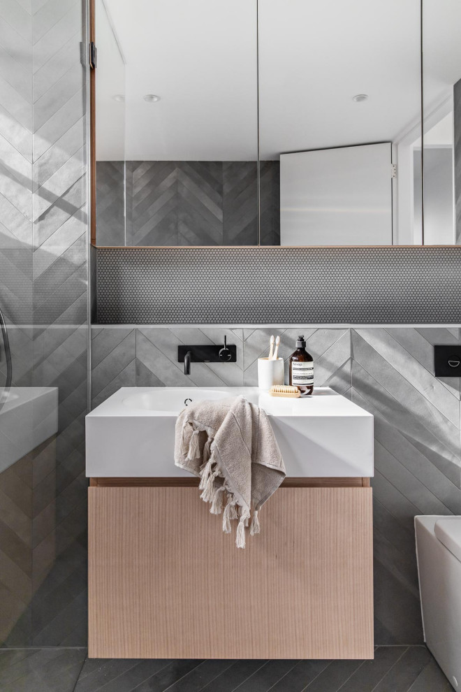 Design ideas for a scandinavian bathroom in Gold Coast - Tweed.