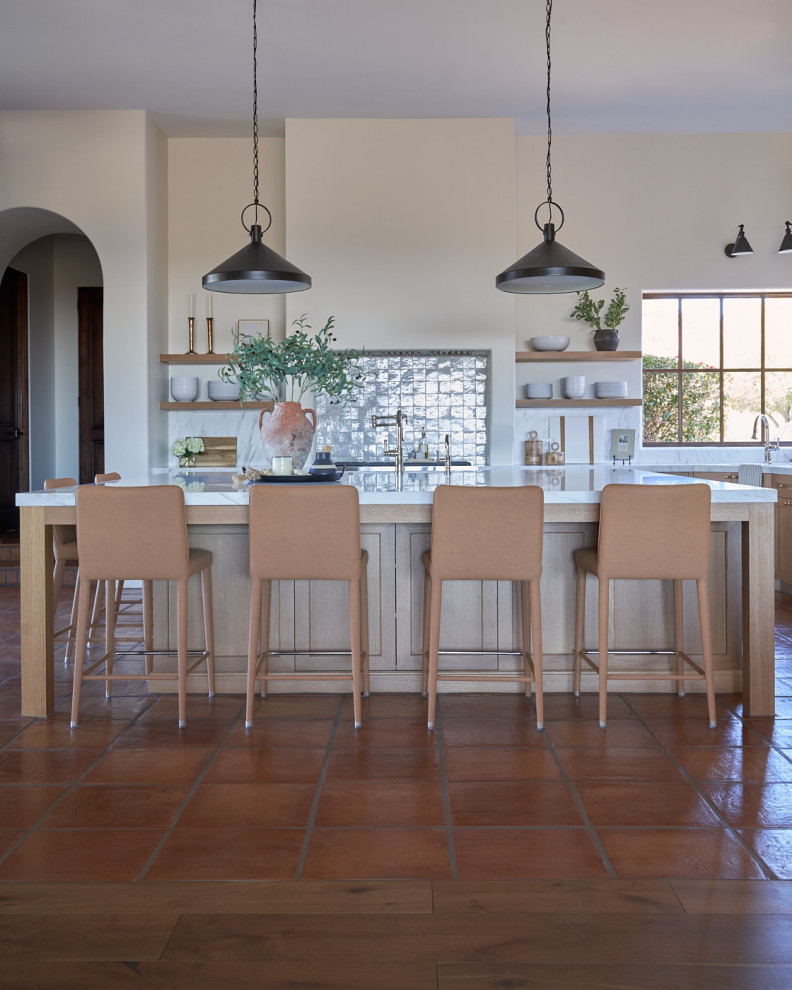 Home design - transitional home design idea in Phoenix