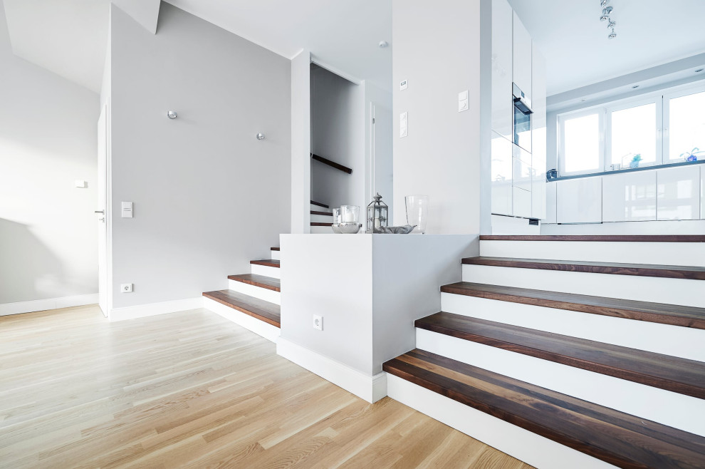 Консольная лестница из дуба