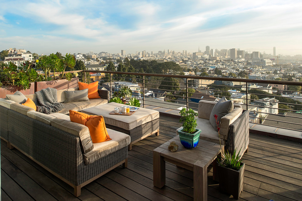 Photo of a contemporary deck in San Francisco with no cover.