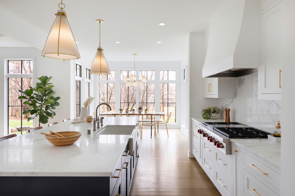 Example of a transitional kitchen design in Minneapolis
