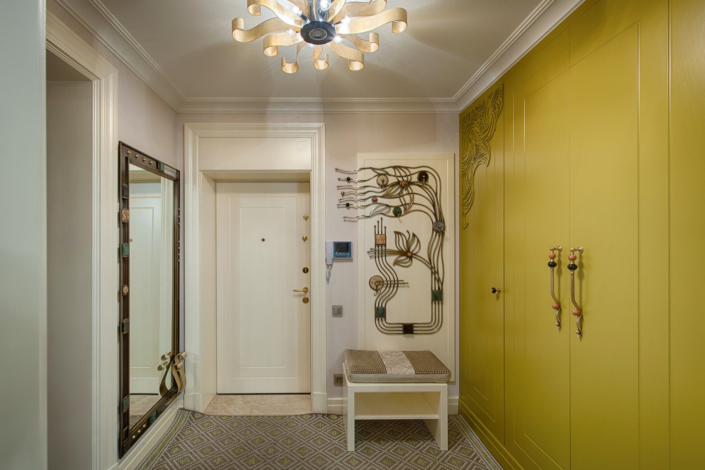 Просторная квартира на Васильевском острове