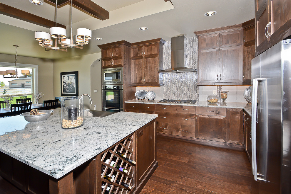 Kitchen - transitional kitchen idea in Boise