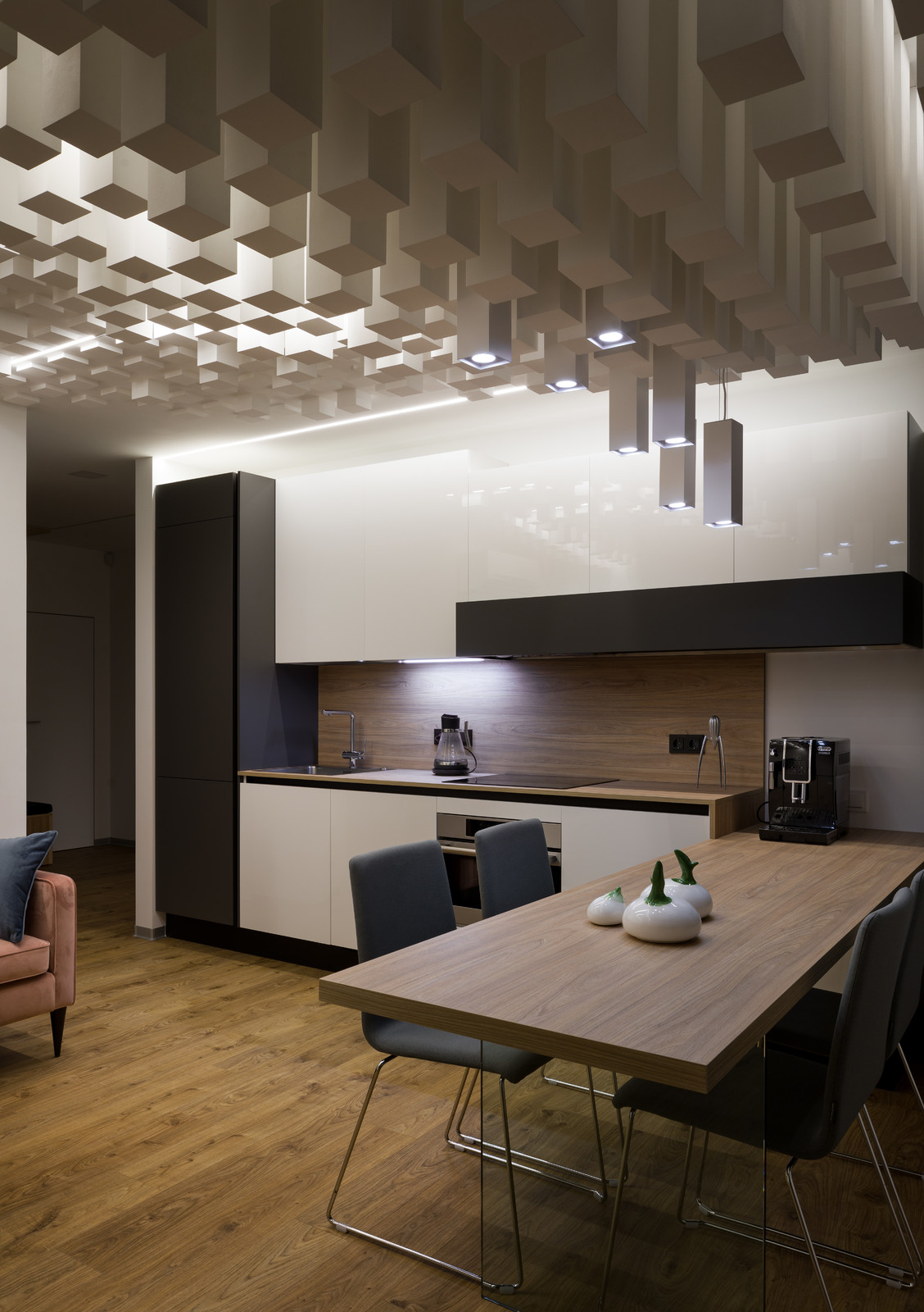 Город вверх ногами