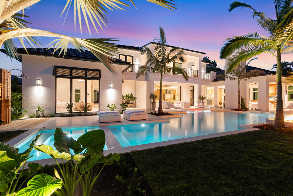 Transitional pool photo in Miami