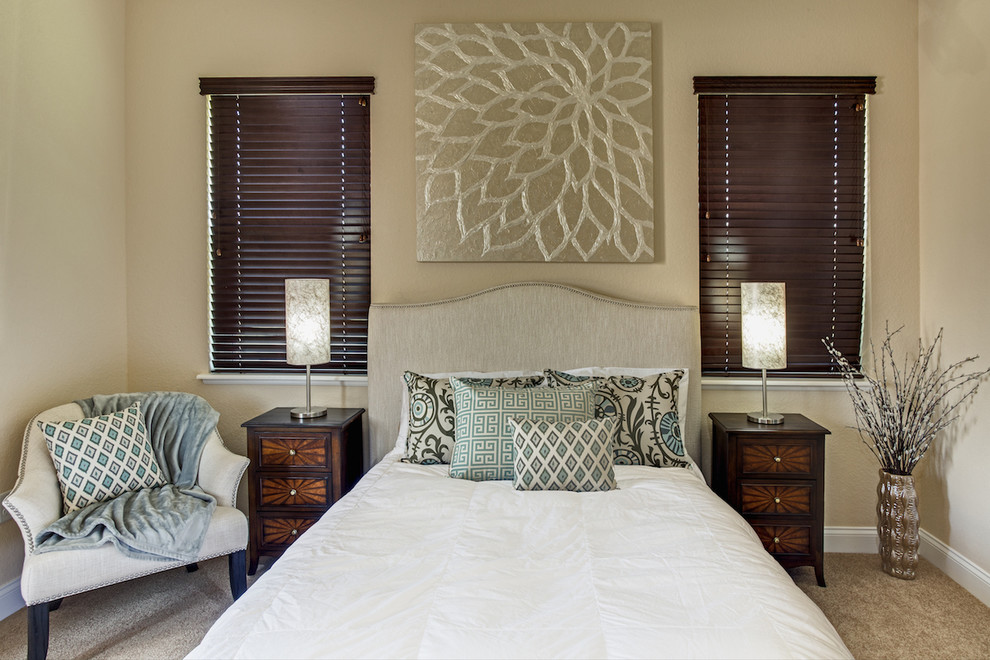 Design ideas for a tropical bedroom in Orlando.