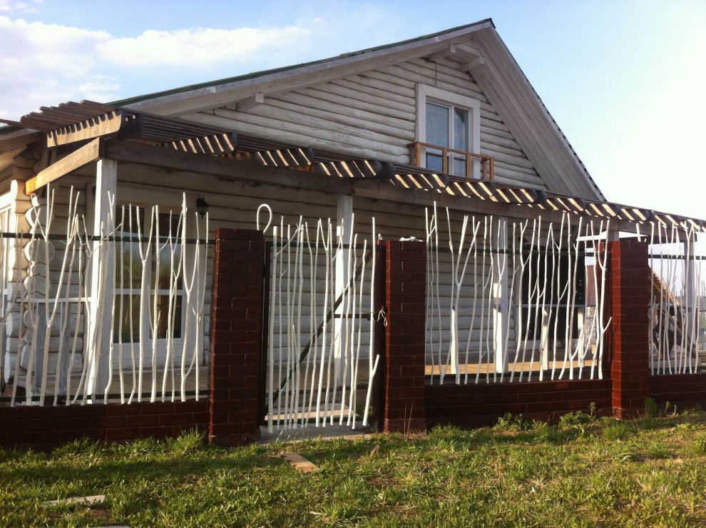 Деревянный дом-дача  ручной рубки