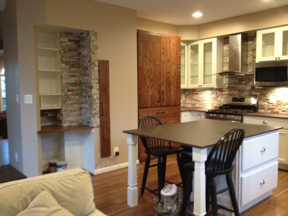 Home design - transitional home design idea in DC Metro