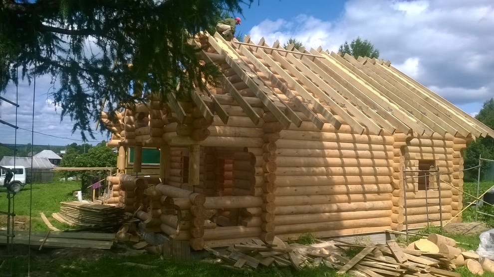 Деревянный дом из калиброванного бревна диаметром 26-28 см . Д.Лубянка Пермский