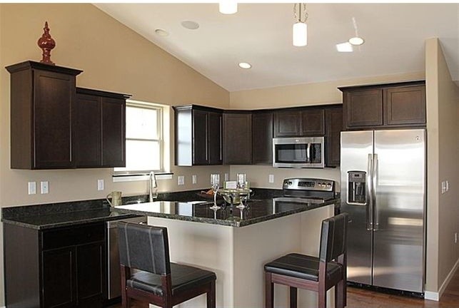 Example of a transitional kitchen design in Cedar Rapids