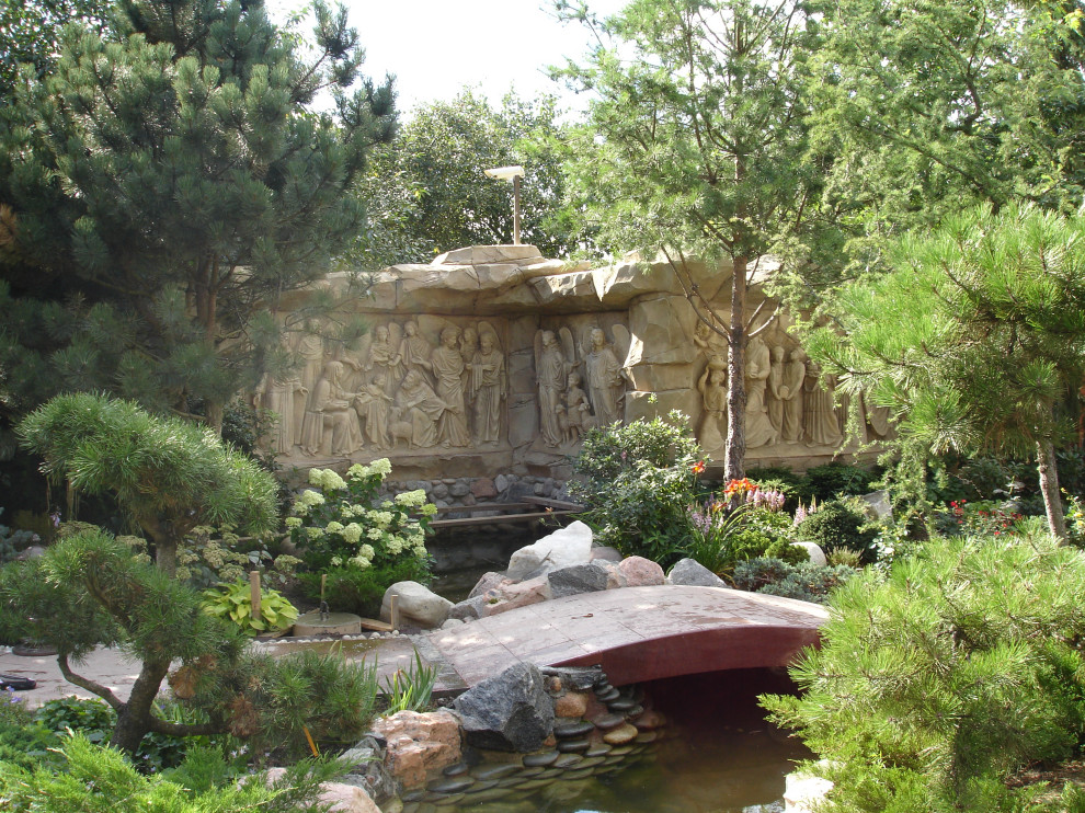 Сад с водопадом. Калчуга 2006 г