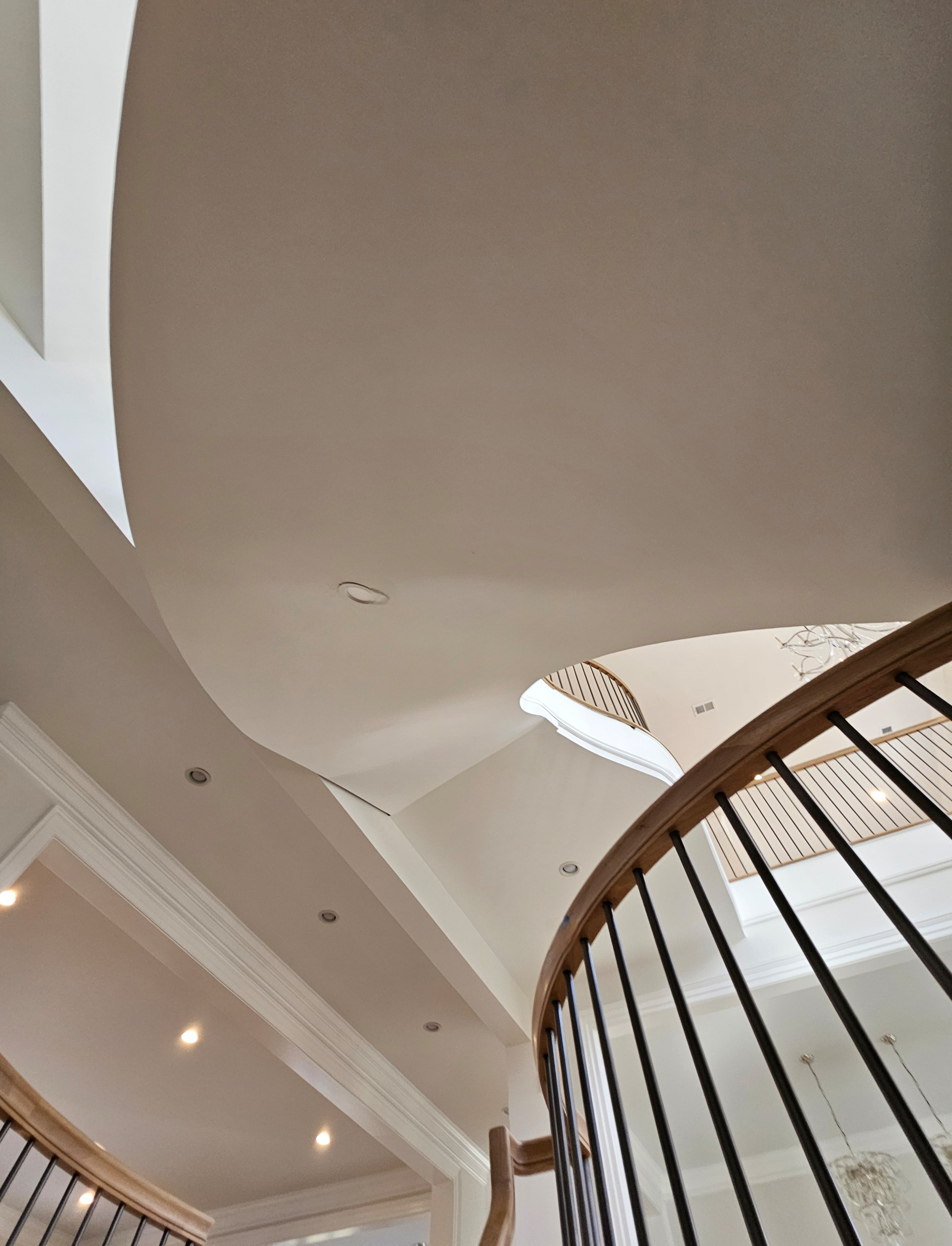116_Elegant & Eye-catching Curved Staircase, Leesburg VA 20175