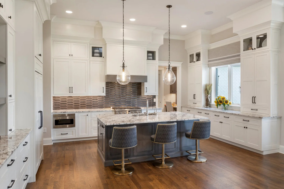 Kitchen - kitchen idea in Cincinnati
