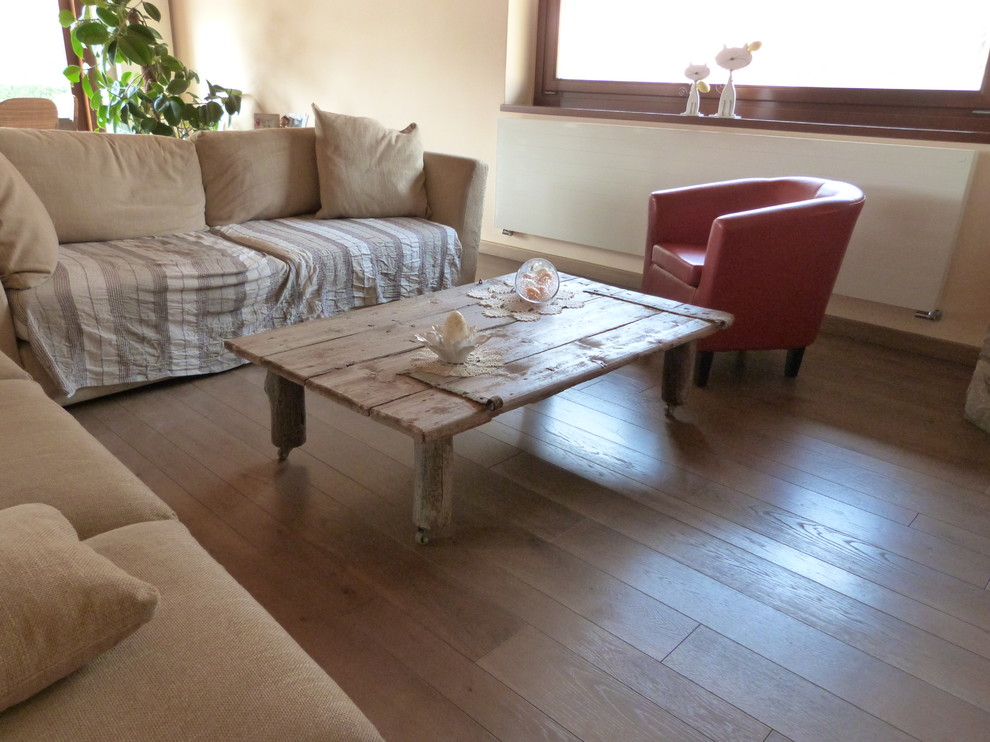 Expansive country living room in Milan.