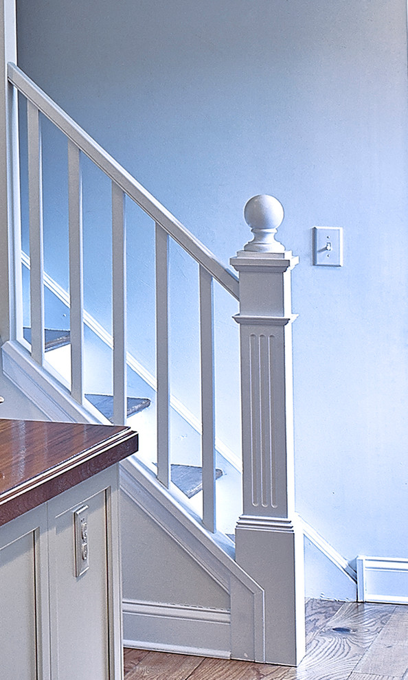 Example of a country staircase design in Philadelphia