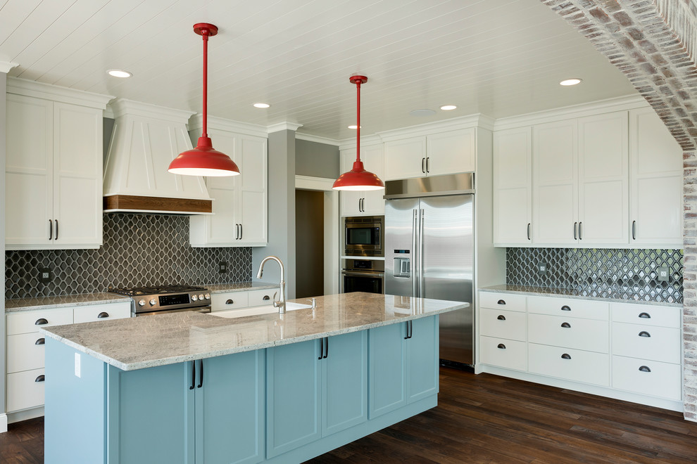 Inspiration for a transitional kitchen remodel in Minneapolis