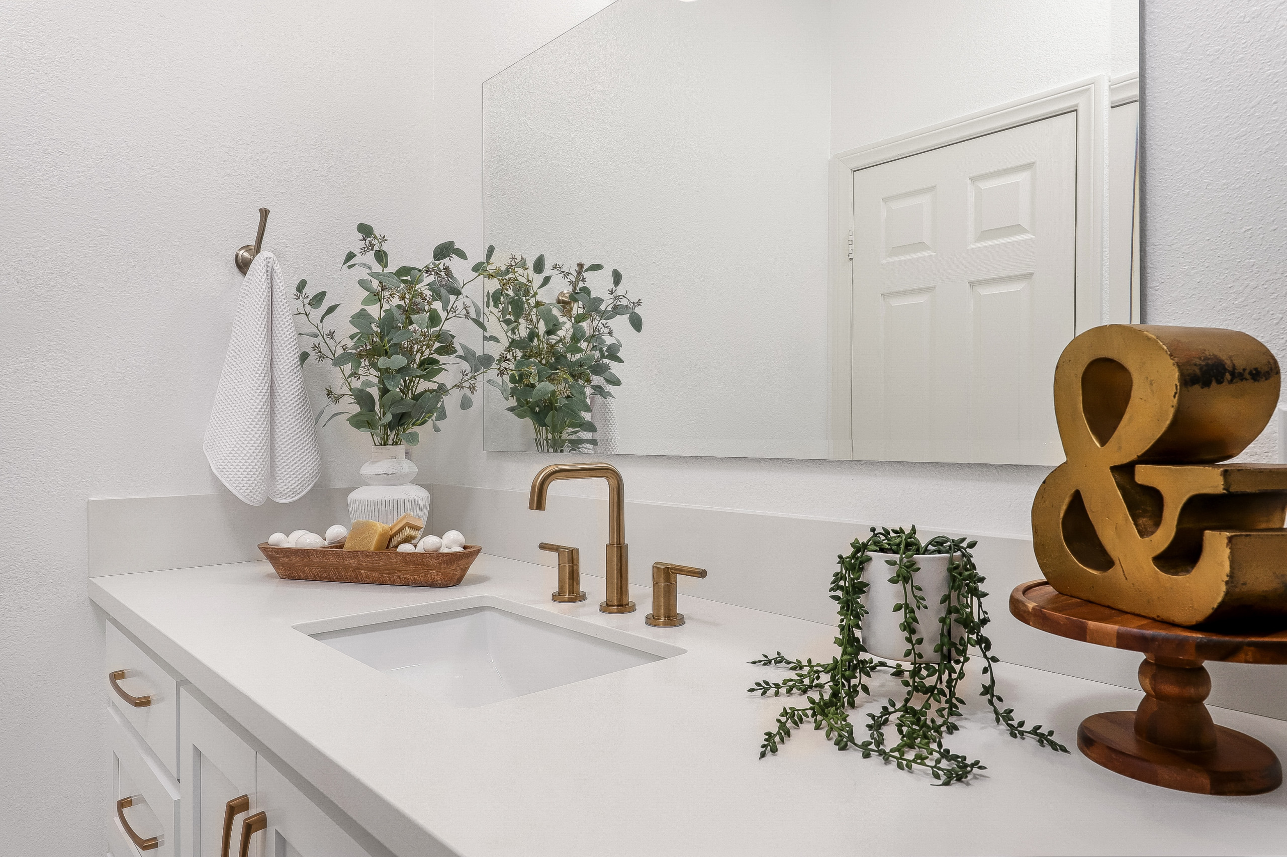 Vivid Guest Bath Remodel in Palmadle, CA *Las Brisas