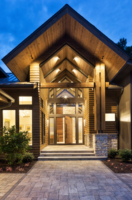 Smithtown Artisan Home modern-entry