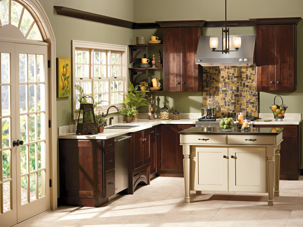 Decora Cabinetry - Traditional - Kitchen - Indianapolis - by Great