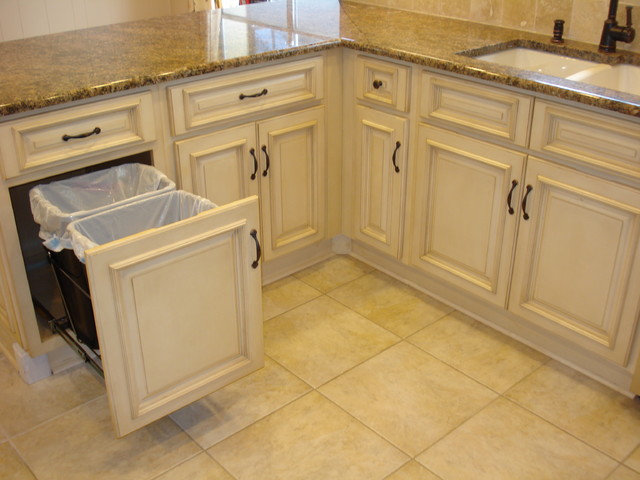 The Carden House traditional-kitchen