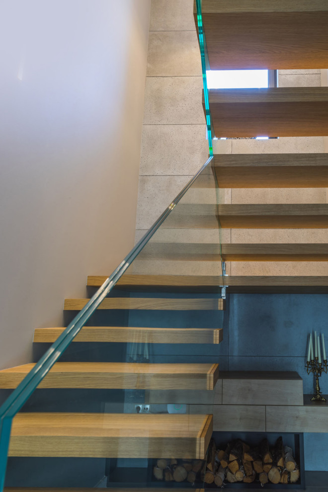 Консольная лестница в загородном доме