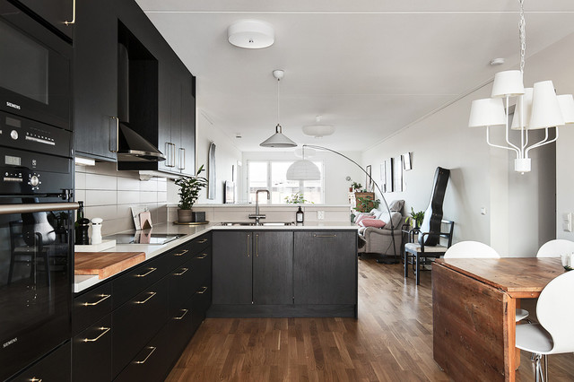 Hem till salu modern-kitchen