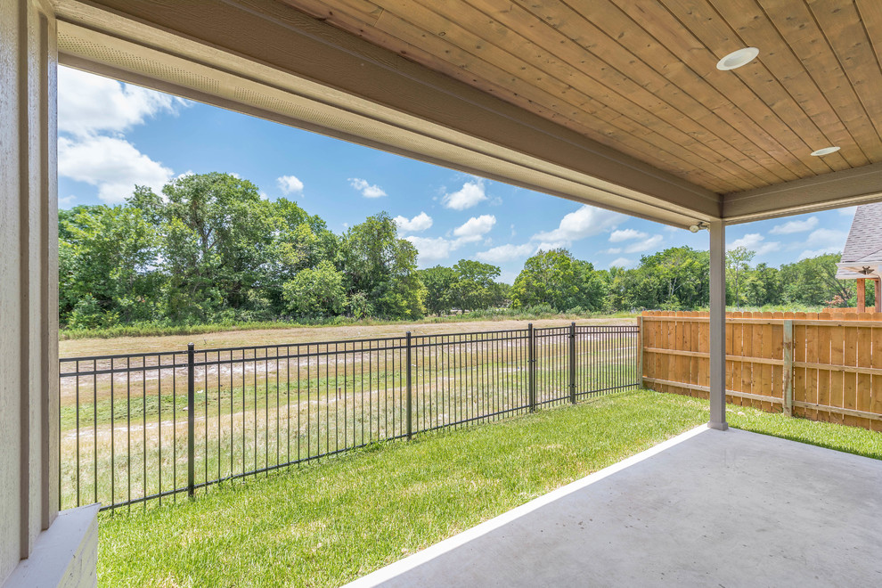 Painted Brick on Peterson Circle