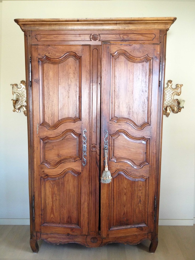 Antique 19th Century, Louis 15th-style French Armoire