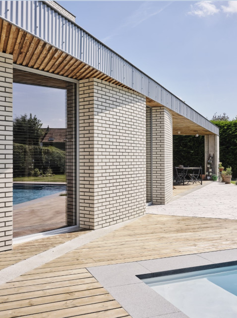 TRIANGLE HOUSE contemporary-exterior