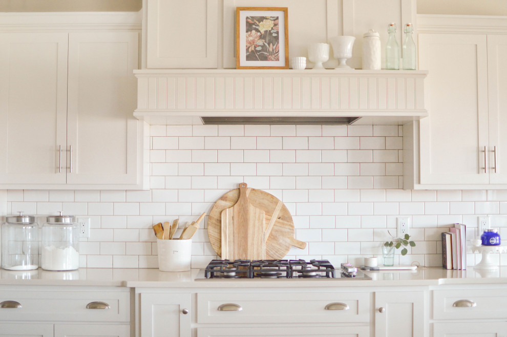 Transitional kitchen photo in Seattle