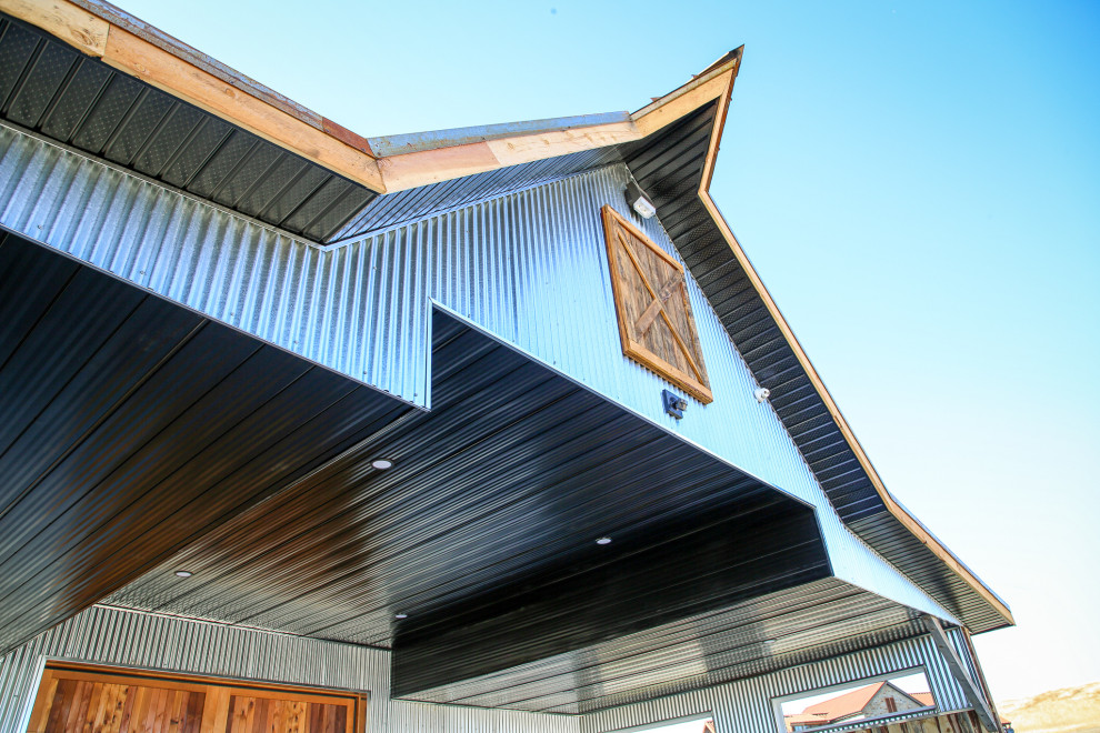 Inspiration for a rustic home design remodel in Calgary
