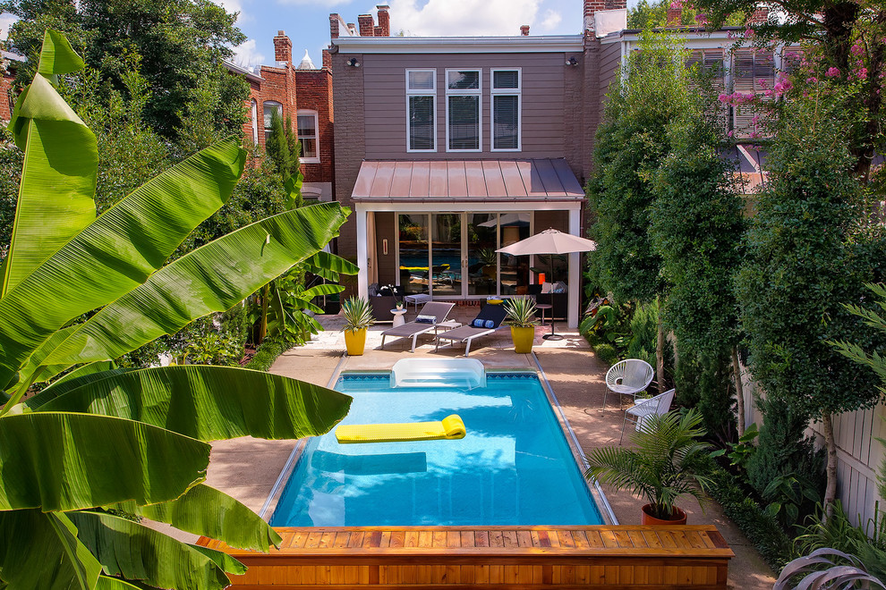 Photo of a transitional pool in Richmond.