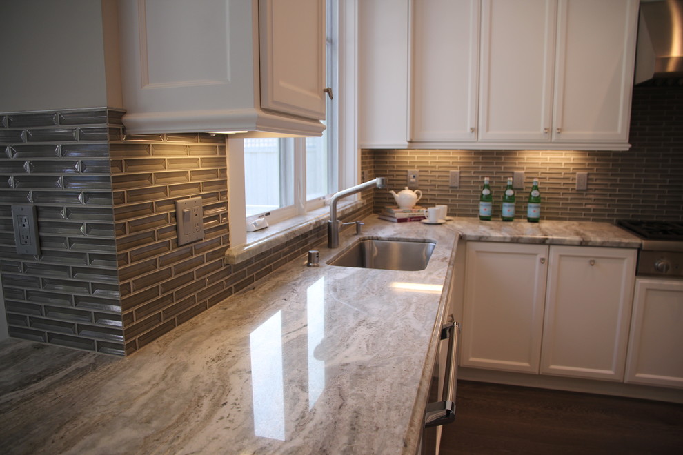 Example of a transitional kitchen design in San Francisco