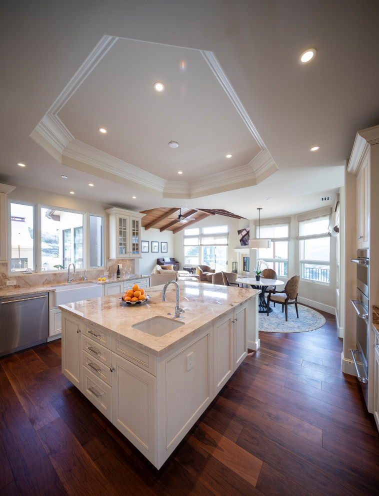 Kitchen - transitional kitchen idea